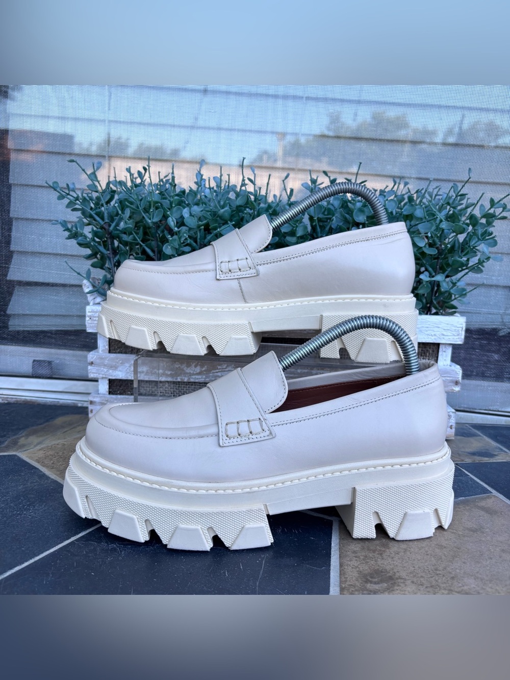 Alohas Trailblazer Loafers